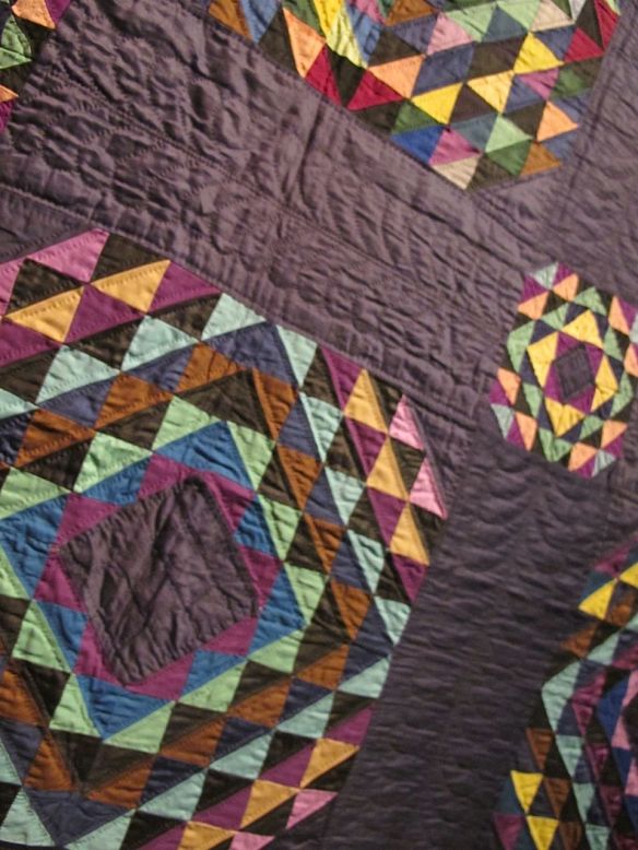 Ocean Waves Variation, c. 1930-35. Unknown maker, Holmes County. Cotton. Ocean Waves Variation, c. 1930-35. Unknown maker, Holmes County. Cotton.