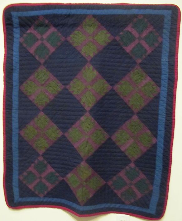 Bear Paw, c. 1910-1920. Unknown maker. Holmes County. Cotton and wool.