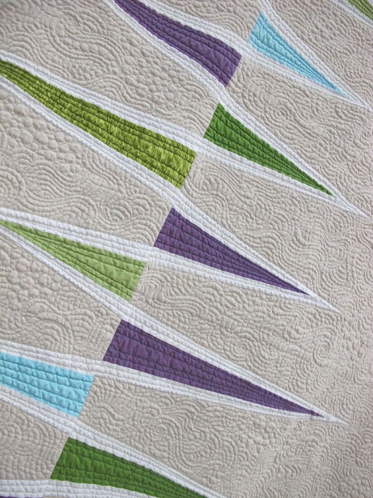 MG Opposing Triangles by Katie Pedersen. Seattle, Washington. Quilted by Krista Withers.