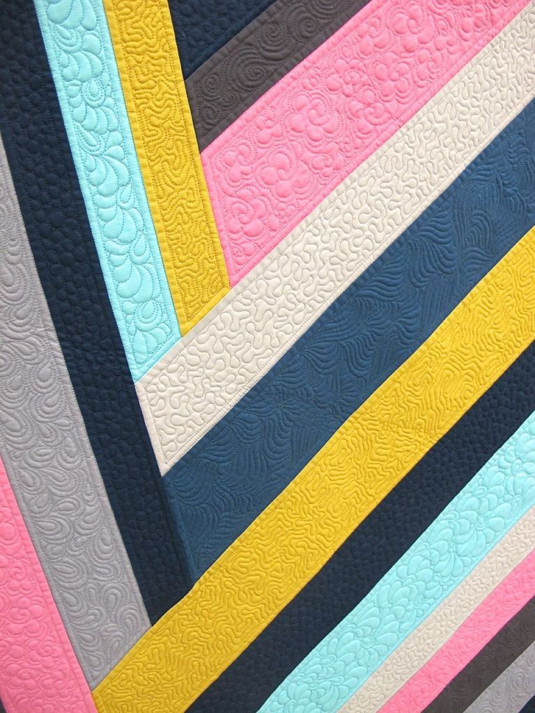 Vega by Cynthia Whitten. Ladera Ranch, California. Quilted by Helen Baczynski.