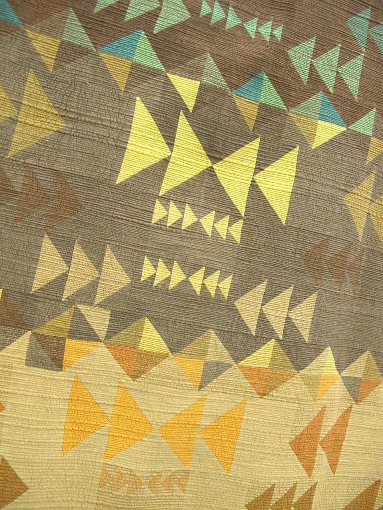 Flight Path by Mary Menzer. Virginia Beach, Virginia. 1st Place, QuiltCon 2015 Piecing category.