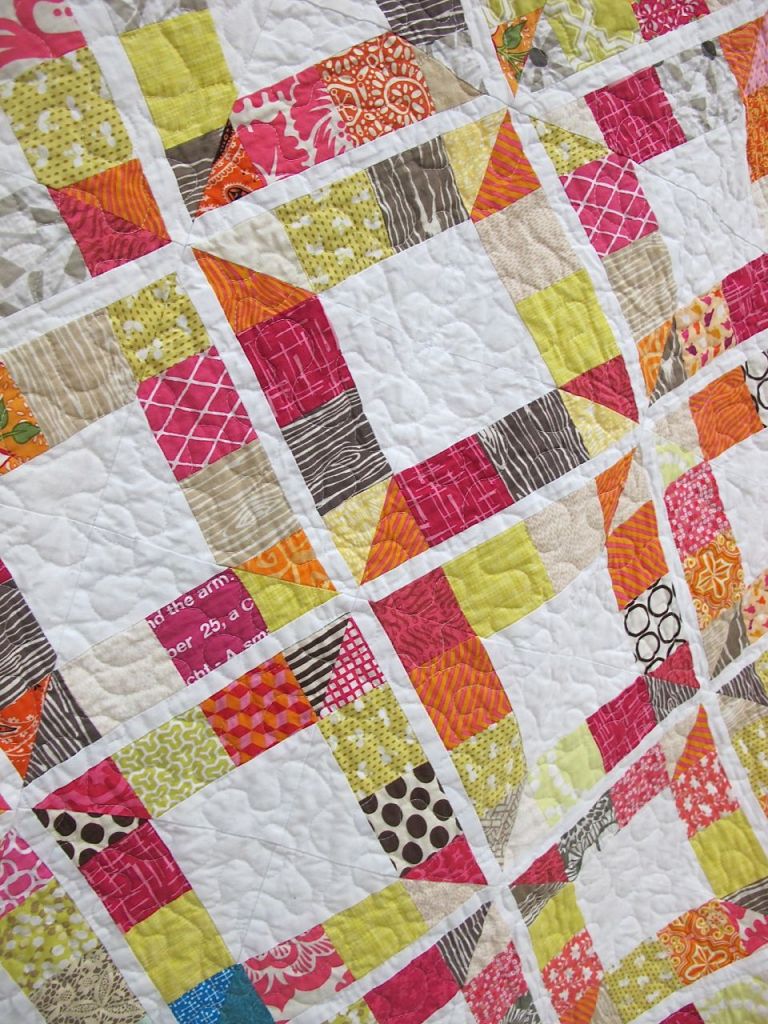 Trellis Crossroads. Florence, Colorado. Pieced by Jessica Kerkhoff, Carla Fawcett, Elizabeth Adle, Claudia Pate, Mary Gibbons. Quilted by Sandra Smith, Vickey Hughes, Brittney Selby, Jaime Penrod, Tiffany Searle. Quilted by Sandra Smith, Vickey Highes, Brittney Selby, Jaime Penrod, Tiffany Searle, Collaboration quilt created by the Humility Circle of Do. Good. Stitches. Patterns from the book "Modern Bee".