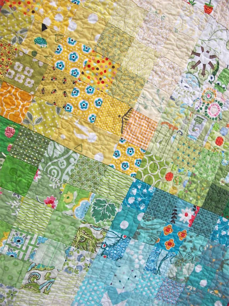 Gradient Patchwork. Peabody, Massachusetts. Pieced by Robin Correa, Melissa Devenney, Donna Swain, Jana Dee, Irelle Beatie, Elizabeth Jones, Kristen Russell, Laurel Krynock, Laura Collins. Quilted by Laura Collins.