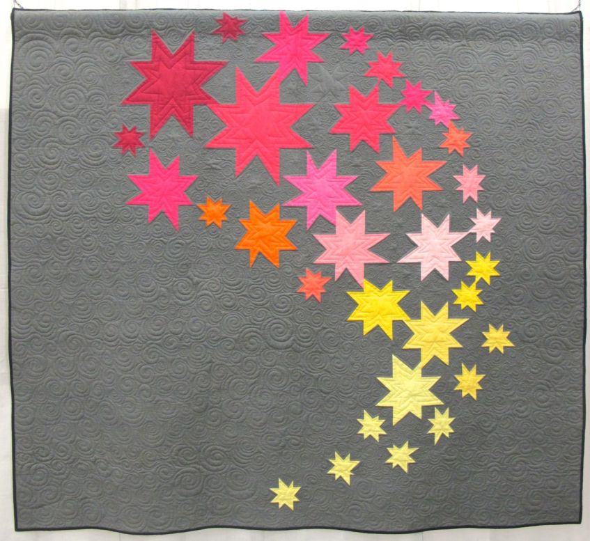 Comma Comet by Janet Gannon. Katy, Texas. Quilted by Pam Biswas.