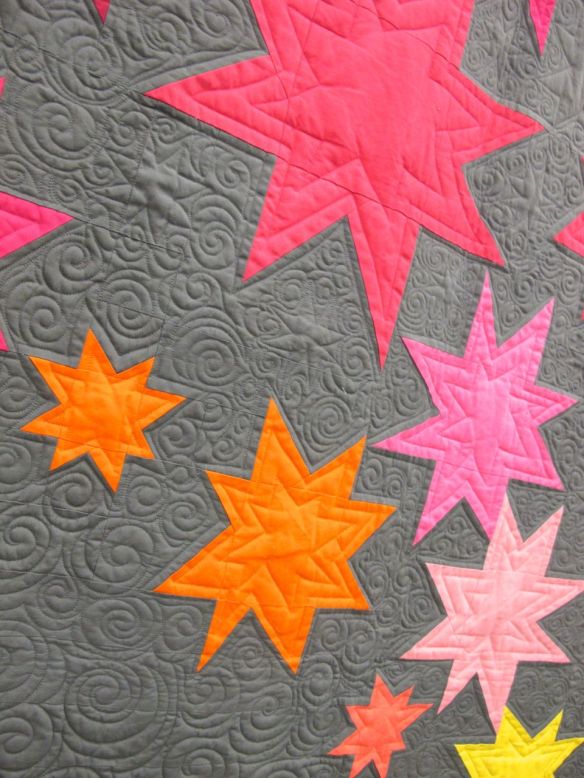 Comma Comet by Janet Gannon. Katy, Texas. Quilted by Pam Biswas.