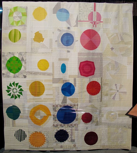 DMMQG Twisted Sisters Quilt by Stephanie Ruyle and the guild DMMQG Twisted Sisters Quilt by Stephanie Ruyle and the guild