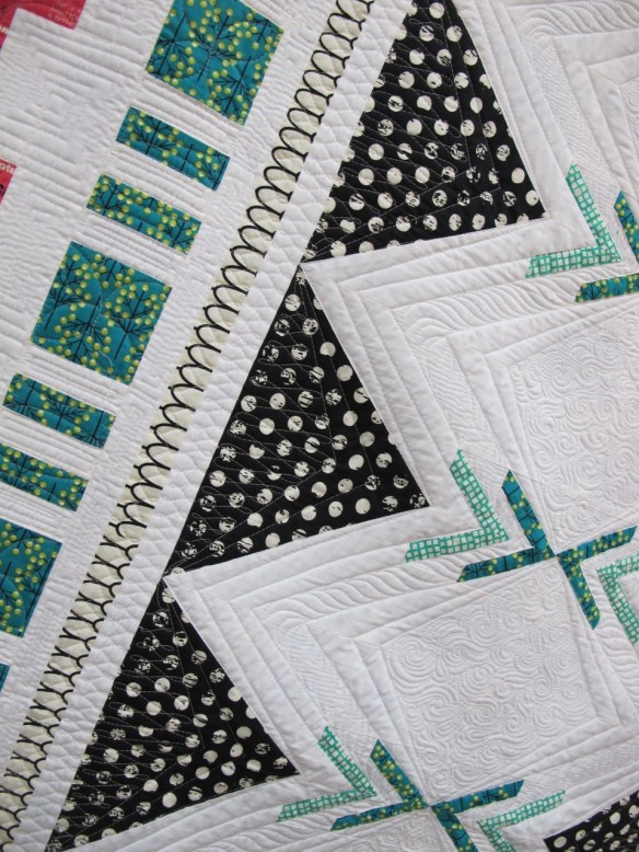 Jungle Ave Tapa by Michelle Wilkie, quilted by Angela Walters Jungle Ave Tapa by Michelle Wilkie, quilted by Angela Walters