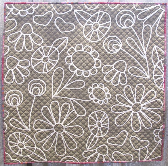 Flower Doodle by Lindsey Neill, quilted by Sarah Wilson of Crinklelove Flower Doodle by Lindsey Neill, quilted by Sarah Wilson of Crinklelove