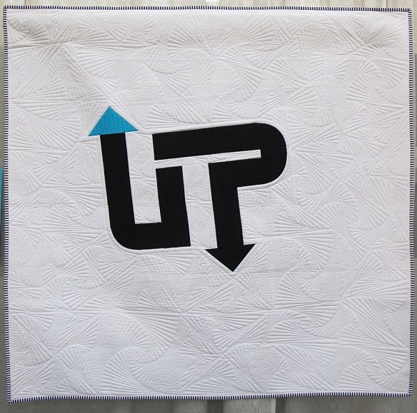 Just point Me in the Right Direction by Cindy Wiens, quilted by Darby Myer Just point Me in the Right Direction by Cindy Wiens, quilted by Darby Myer