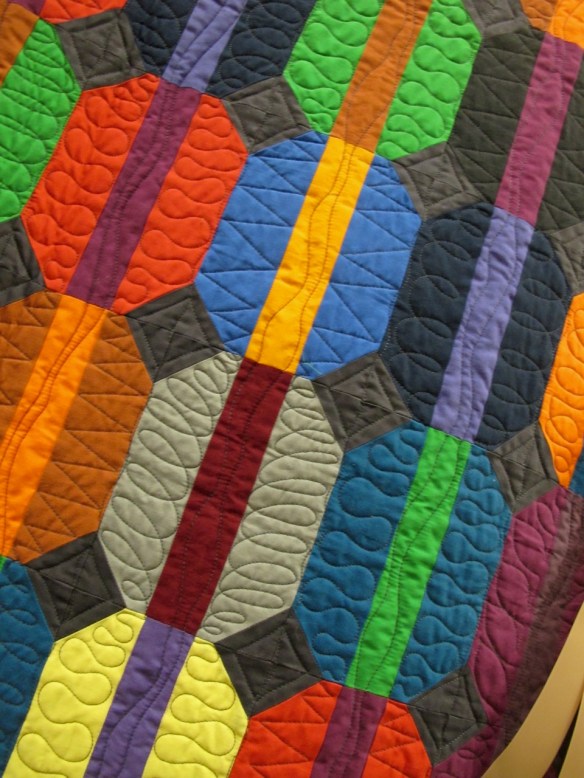 City by Karen Stern, quilted by Sue Fox City by Karen Stern, quilted by Sue Fox